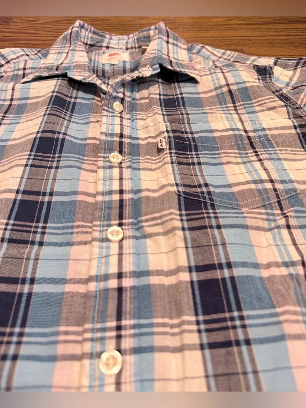 Levi's Men's Short Sleeve Multi-Colored Plaid Button Down Shirt Size Medium